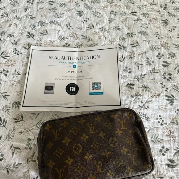 Louis Vuitton Monogram Trousse Toiletry Pouch - Picture 3 of 14